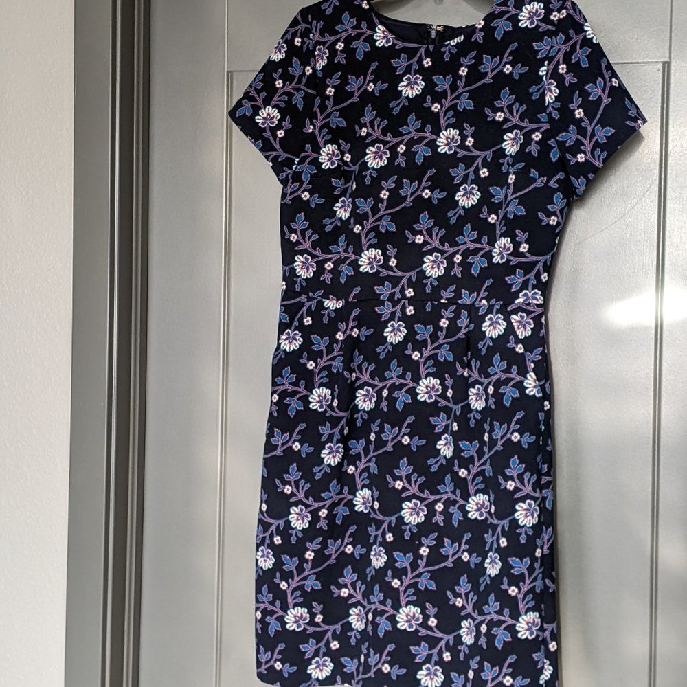 Loft 6T Navy blue floral dress